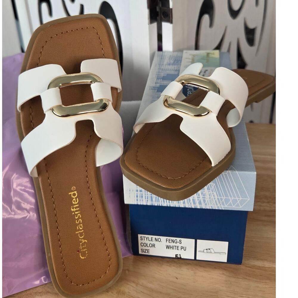 CityClassified FENG-S White Slide Sandals Gold Horsebit Flat Slides Women's 5.5